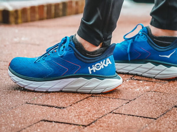 Hoka Footwear com Reviews
